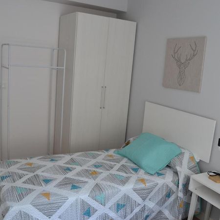 Inmoinsuas Yoana Home Sarria Bagian luar foto