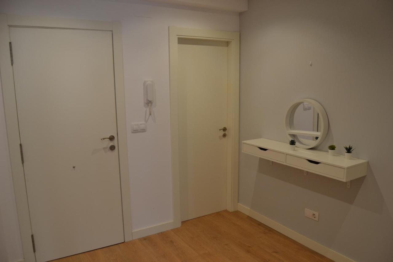 Inmoinsuas Yoana Home Sarria Bagian luar foto